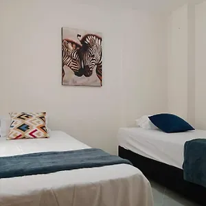 Amplia Casa Familiar, Comoda Y En Laureles Medellín
