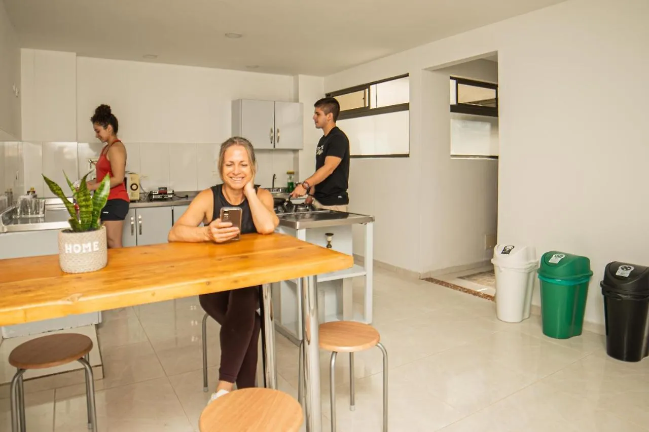 Homestay Tu Espacio Privado Encanto En Medellin E Colombia